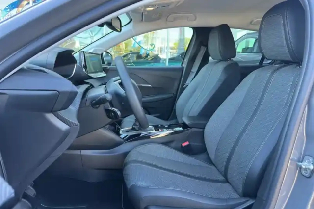Peugeot 208 100 s&amp;s bvm6 — photo 9