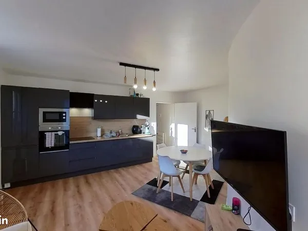 Chambre 5 pièces 84 m²