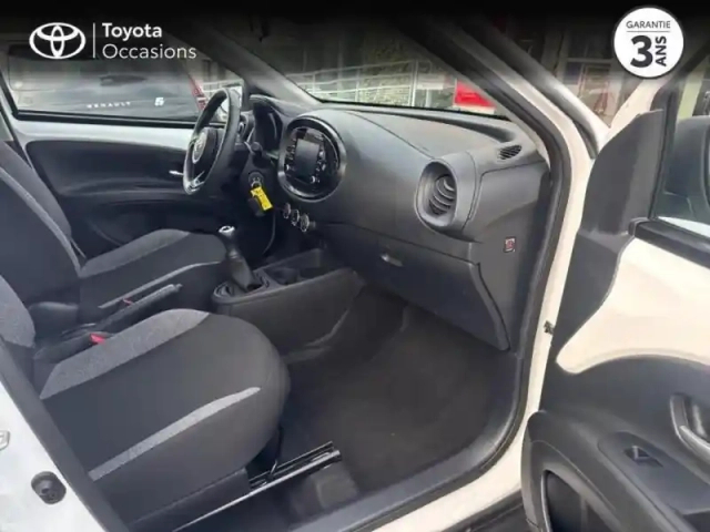 Toyota Aygo X 1.0 vvt-i 72ch dynamic — photo 6