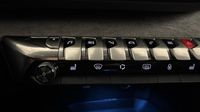 Peugeot 3008 HYBRID 225ch GT Pack e-EAT8 — photo 27