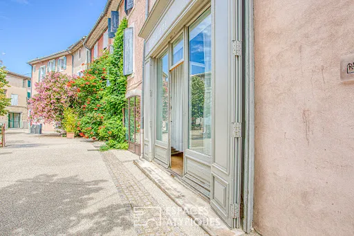 Maison 8 pièces 281 m²
