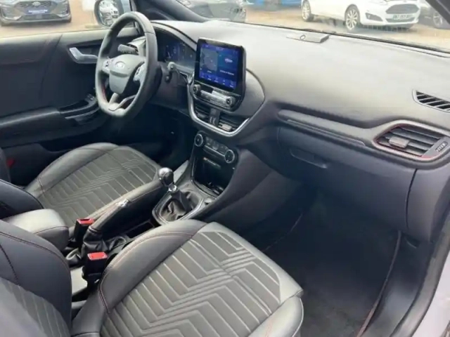 Ford Puma 1.0 flexifuel 125ch s&amp;s mhev st-line x — photo 11
