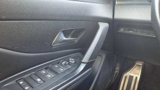 Peugeot 408 1.2 Puretech 130 EAT8 - GT – 2024 – 43396 km – Essence – Boîte Automatique — photo 21