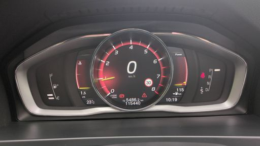 Volvo V60 2.0 T6 367 AWD Geartronic - Polestar – 2017 – 115440 km – Essence – Boîte Automatique — photo 19