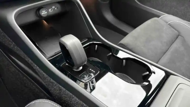 Volvo Ex40 single extended range 252 ch 1edt — photo 41