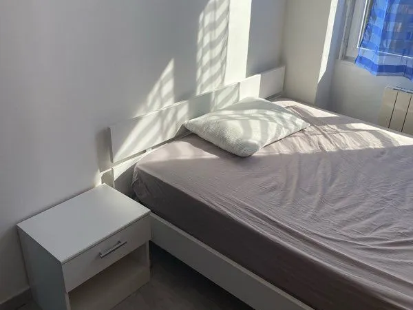 Chambre meublée disponible tout de suite