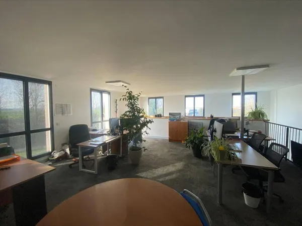 Local d'activité 455 m²