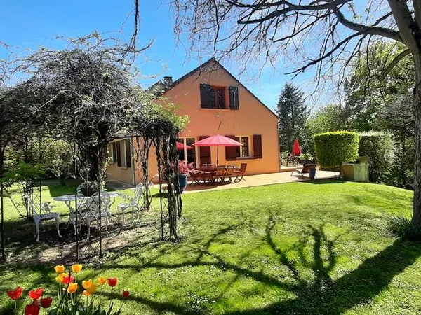 Maison 12 pièces 296 m²