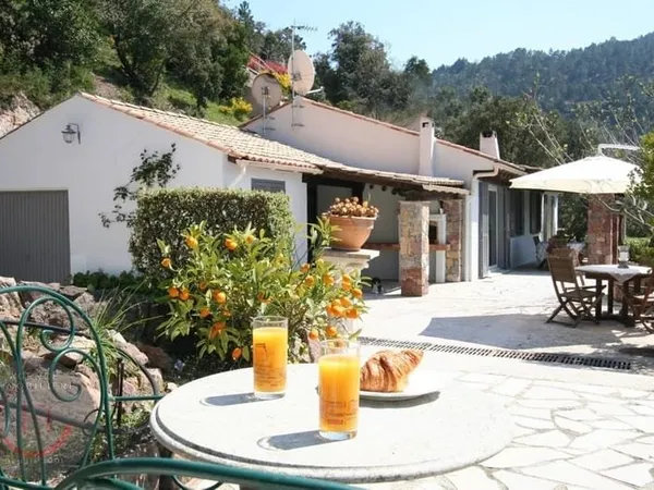 JOLIE VILLA DE PLAIN-PIED!