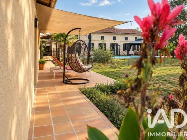 Demeure 13 pièces 250 m²
