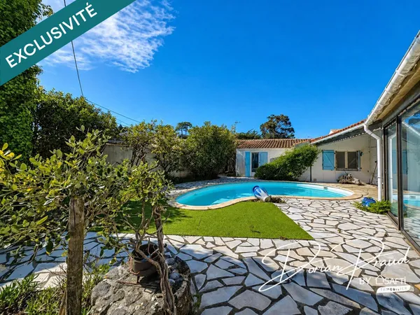 Maison 4 chambres + piscine sur un terrain de 730 m²