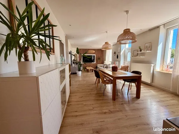 Propriété de caractère - habitation 183 m² + gîte indépendant - terrain 3 200 m² - grange 300 m²