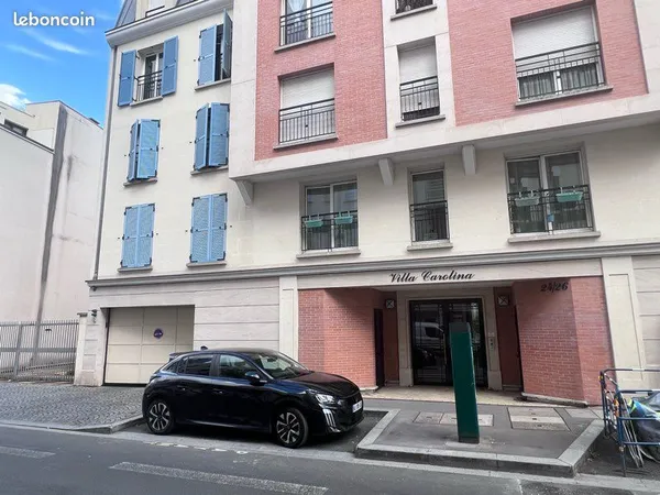 Place de parking sécurisée 12 m² - Puteaux - Rue Arago