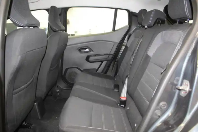 Dacia Sandero tce 90 - 22 — photo 11