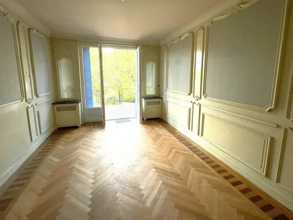 Ensemble de Caractère au Coeur de Digoin Maison de Maître Xixe + Maison de Ville à Rénover