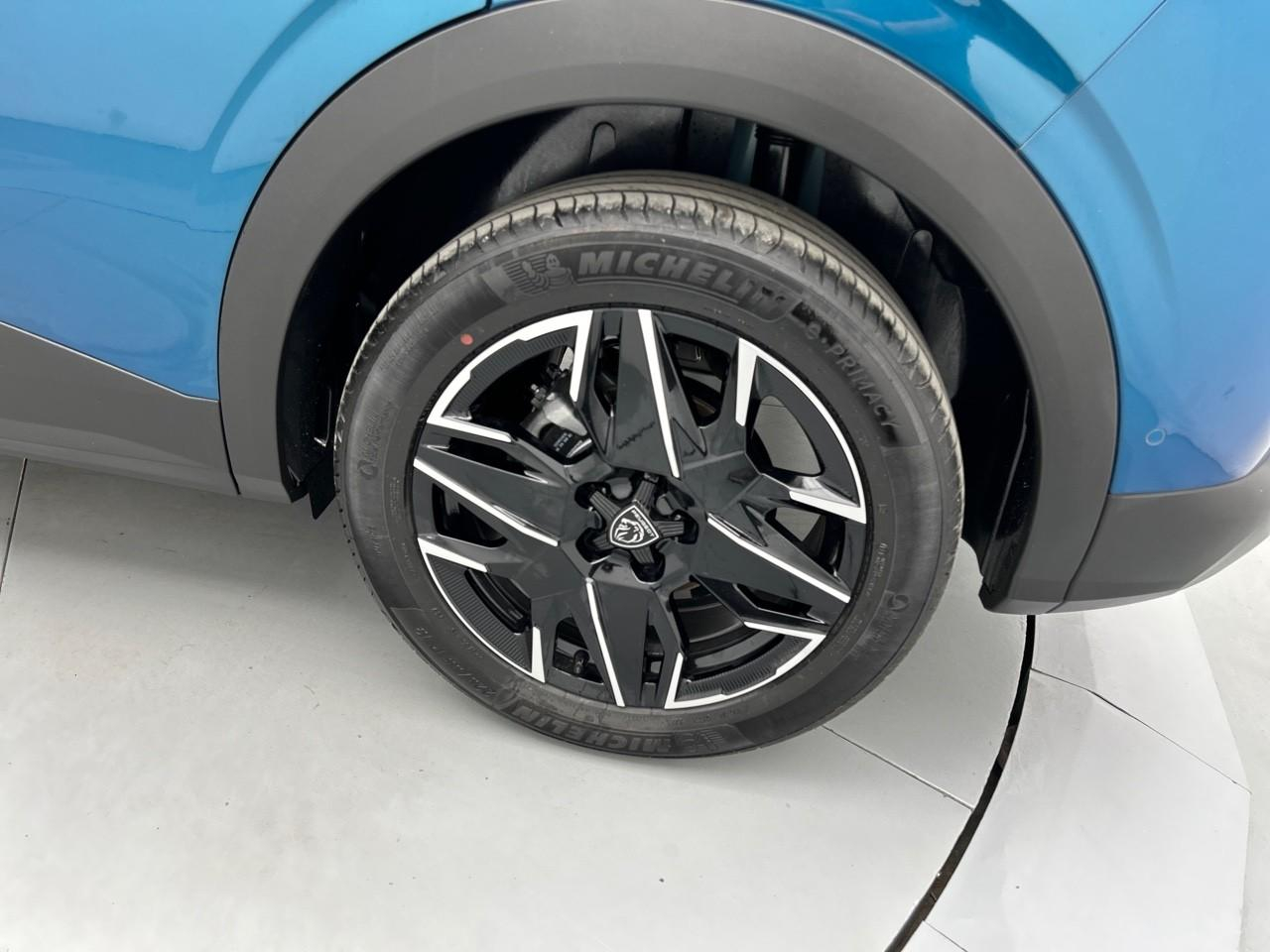 Peugeot 3008 hybrid 145 e-dcs6 allure — photo 16