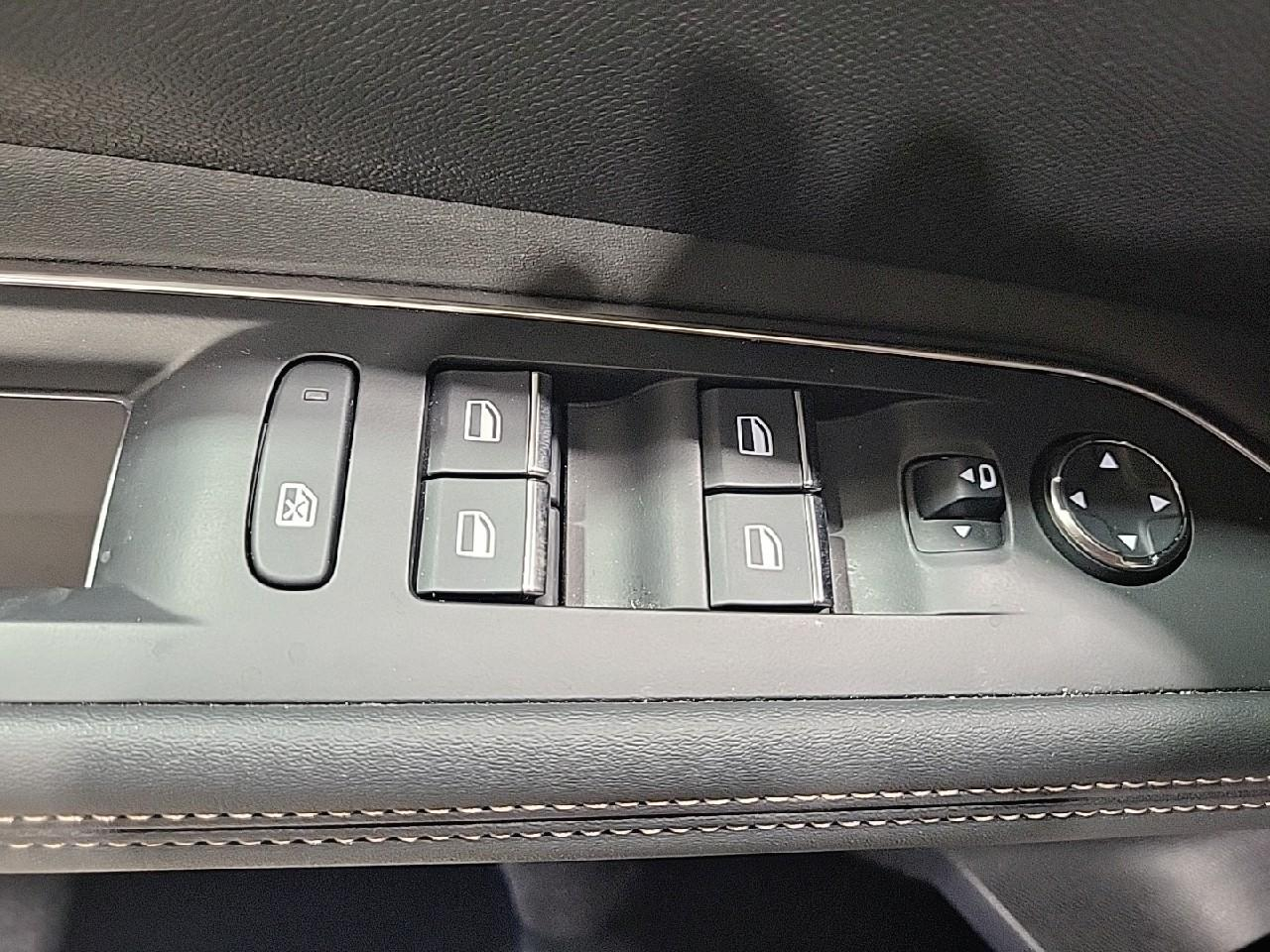 Peugeot 3008 puretech 130ch s&s eat8 gt — photo 23