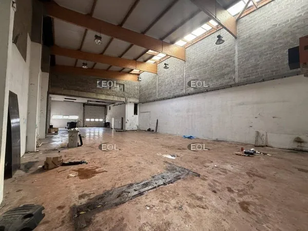 Local d'activité 2799 m²