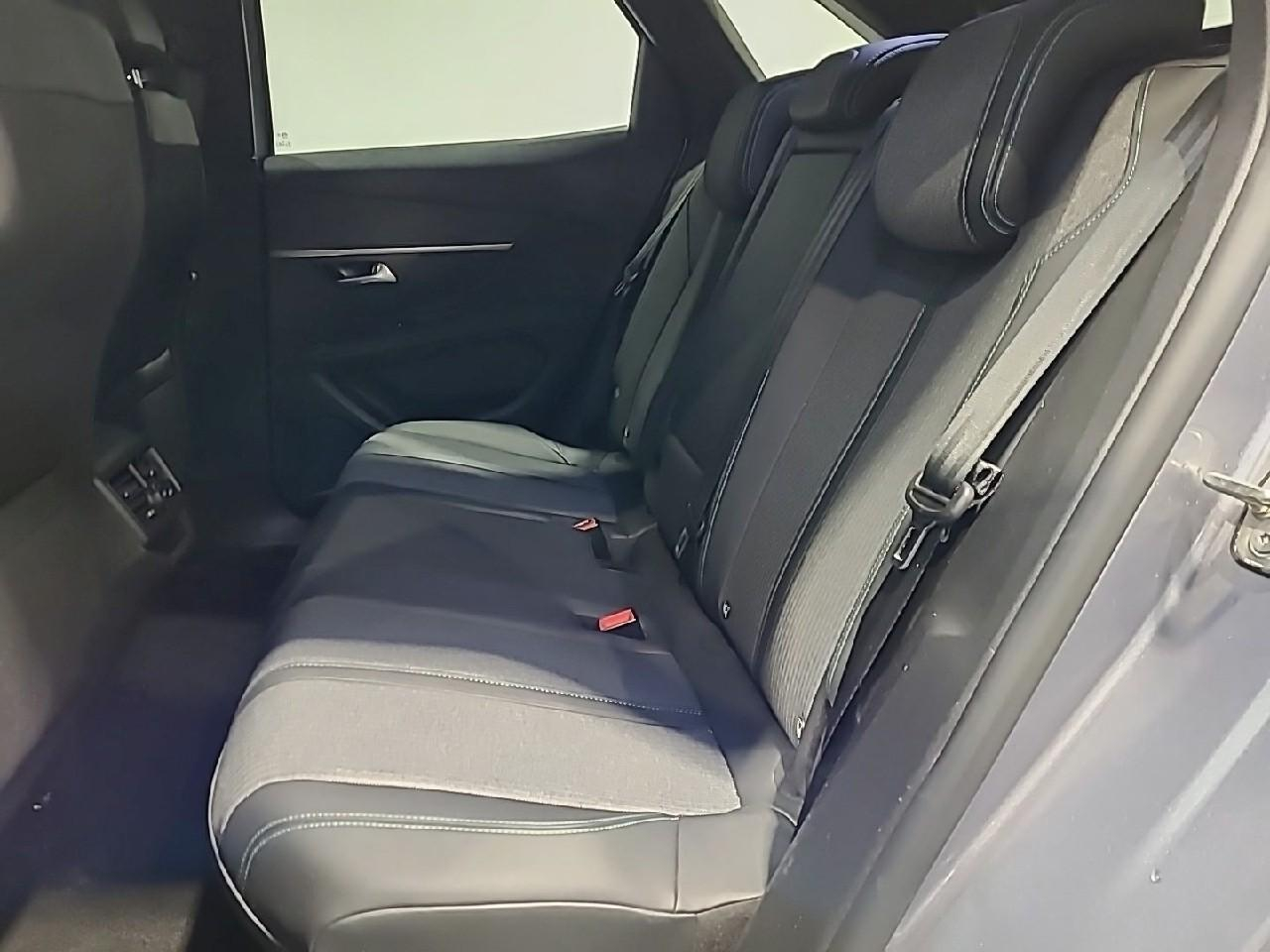 Peugeot 3008 bluehdi 130ch s&s eat8 allure pack — photo 13