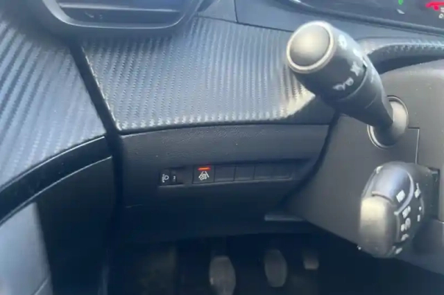 Peugeot 2008 puretech 100 s&amp;s bvm6 — photo 10