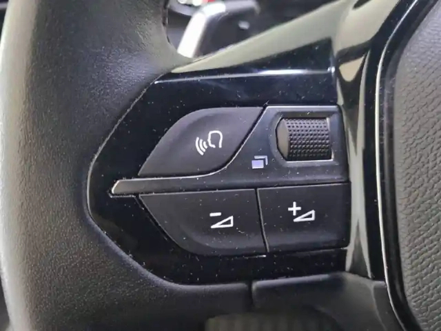 Peugeot 2008 puretech 130 s&amp;s eat8 — photo 47
