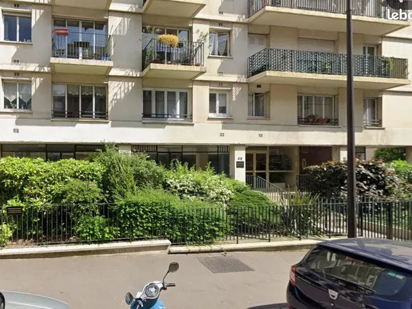Bureau 77 m²