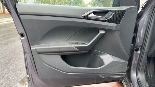 Volkswagen T-Cross 1.0 TSI 110 - R-Line – 2021 – 22543 km – Essence – Boîte Manuelle — photo 42