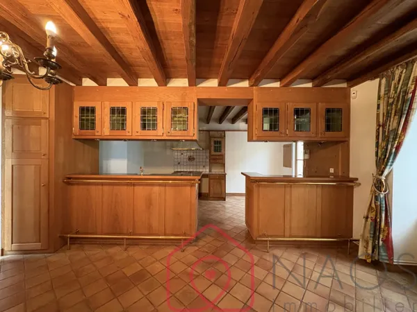 Maison 6 pièces 220 m²