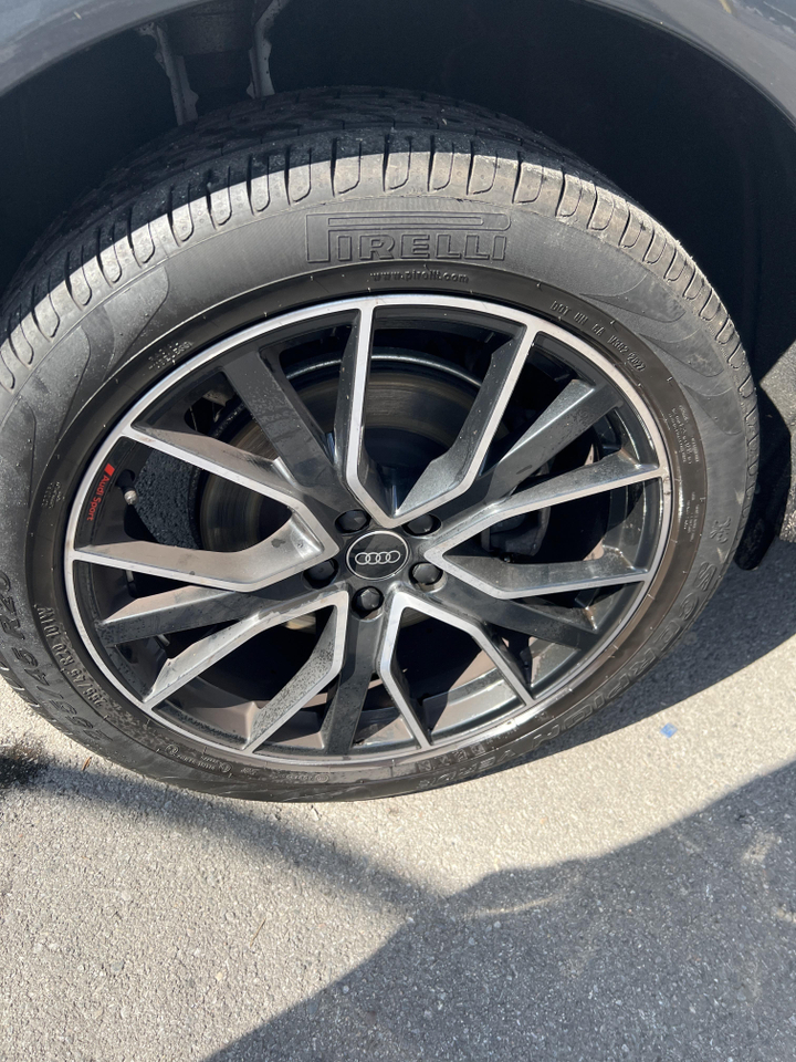 Audi Q5 Sportback — photo 35