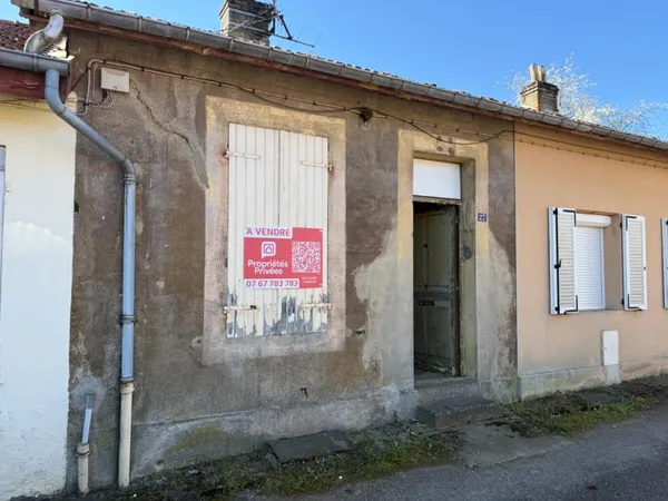 Maisonnette 3 pièces 45 m² + combles aménageables et jardin de 129 m² LONGWY