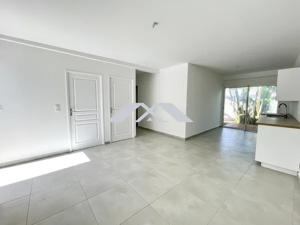 Appartement T3, au coeur de Saint Pierre