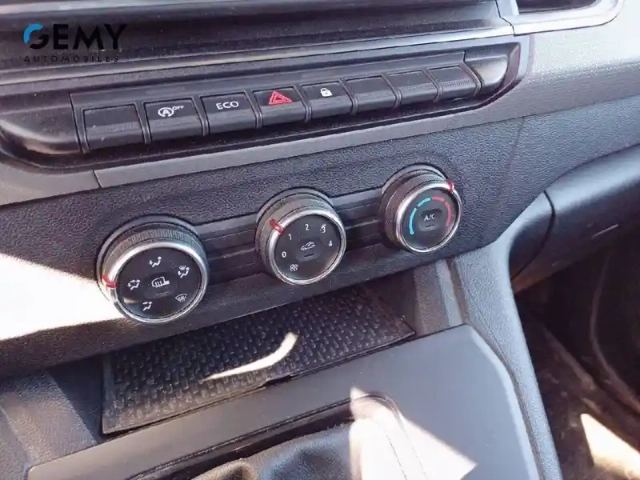 Renault Kangoo van blue dci 95 — photo 13