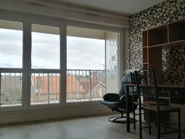 LOCATION STUDIO MEUBLÉ CHALONS EN CHAMPAGNE G695