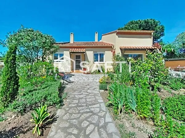 Maison traditionnelle familiale Plain-pied