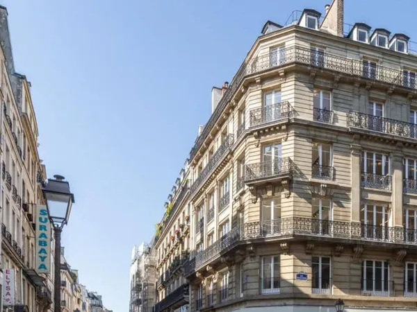 Bureaux 1823 m²
