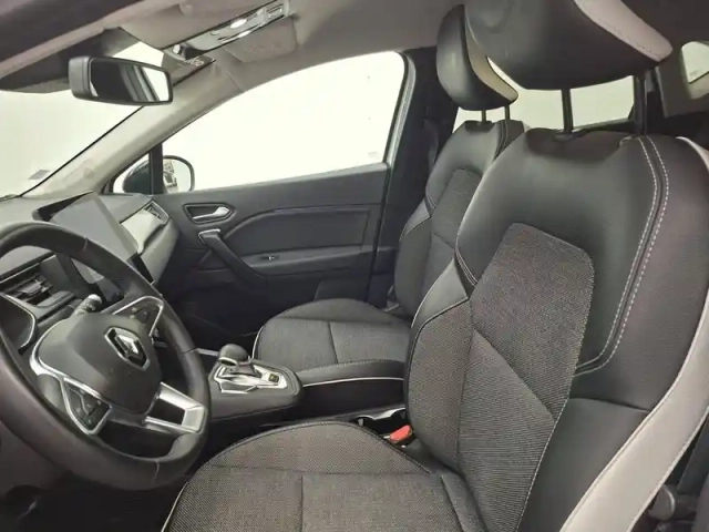 Renault Captur e-tech plug-in 160 — photo 11