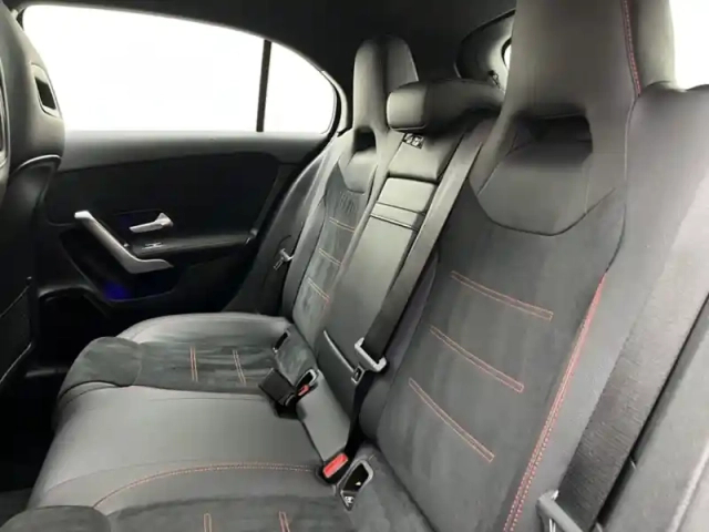 Mercedes Classe A 200 d amg line — photo 19