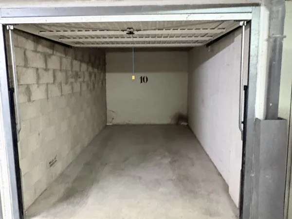 Parking 11 m²