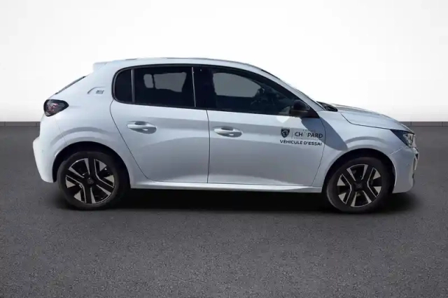 Peugeot 208 electrique 50 kwh 136ch — photo 7