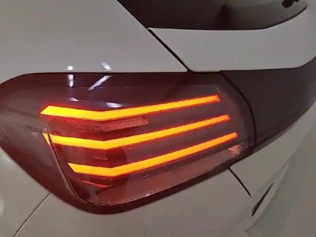 Peugeot 208 puretech 75 s&amp;s bvm5 — photo 17