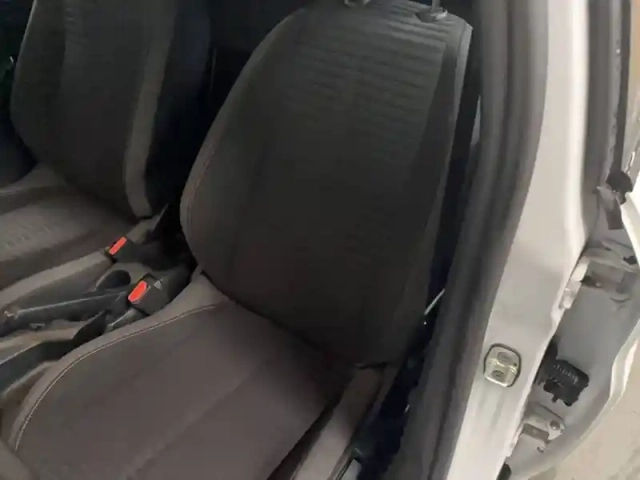 Peugeot 208 puretech 75 s&amp;s bvm5 — photo 10