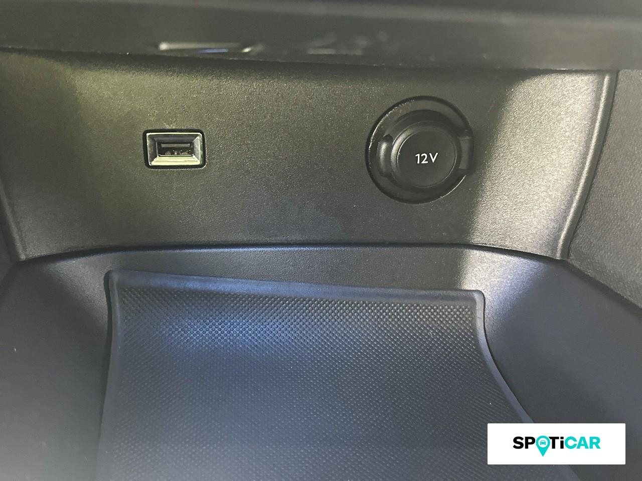 Peugeot 3008 hybrid 225ch allure pack e-eat8 — photo 16