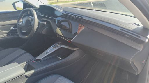 Peugeot 408 1.6 THP 225 Hybrid e-EAT8 - 408 – 2023 – 15164 km – Hybride rechargeable – Boîte Automatique — photo 15