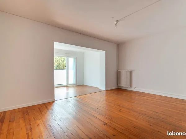T2 traversant 52m² RDC accessible PMR - Soupetard - Sans frais d'agence