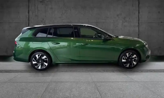 Opel Astra sports tourer 1.2 turbo hybride 145 ch automatique — photo 3