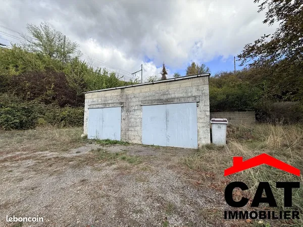 Parking/box 60 m² Saint-Mammès