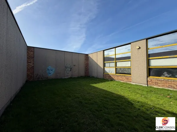 Bureaux 1974 m²
