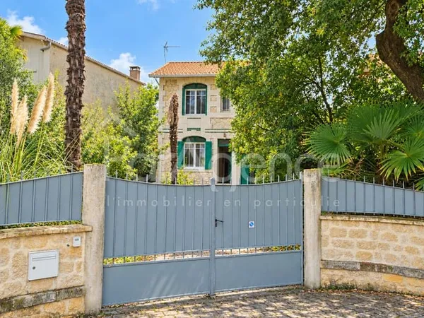 VILLA ANCIENNE PARC DE ROYAN 100 M PLAGE