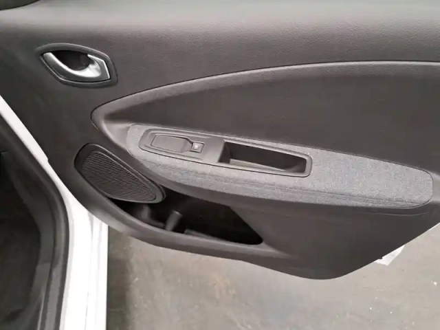 Renault Zoé zoe r110 - my22 — photo 24