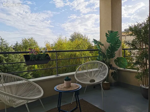 Grand T2 meublé à Cergy le haut